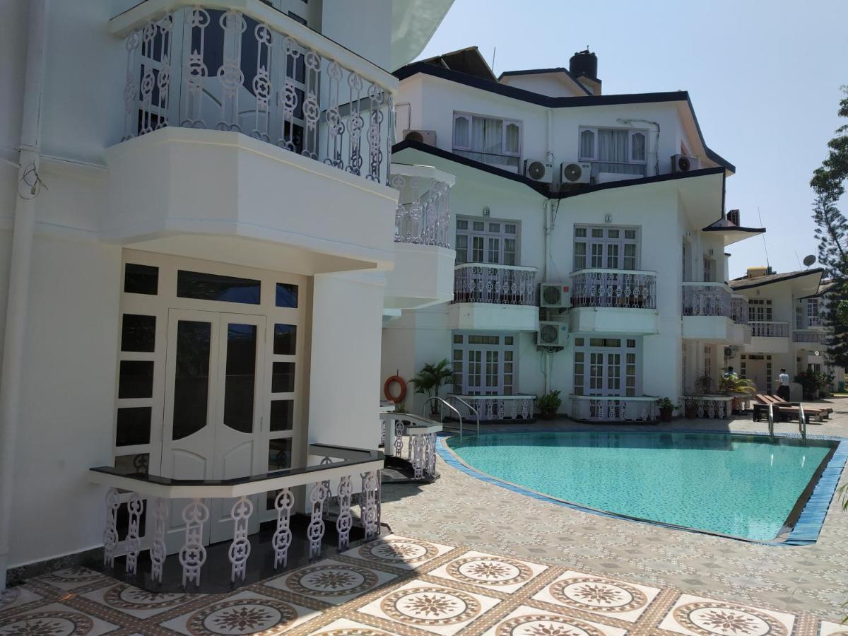 Sunset Beach Resort Candolim Exterior foto