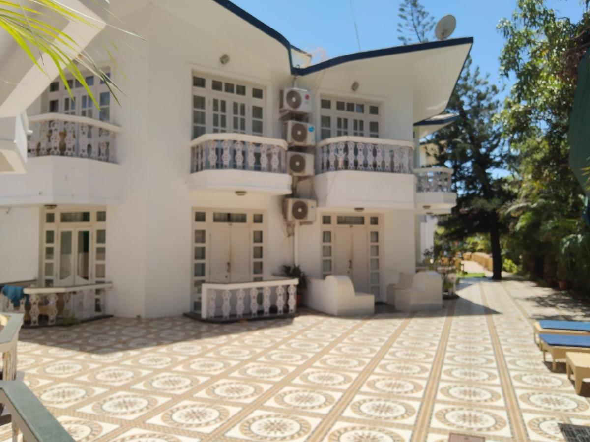 Sunset Beach Resort Candolim Exterior foto