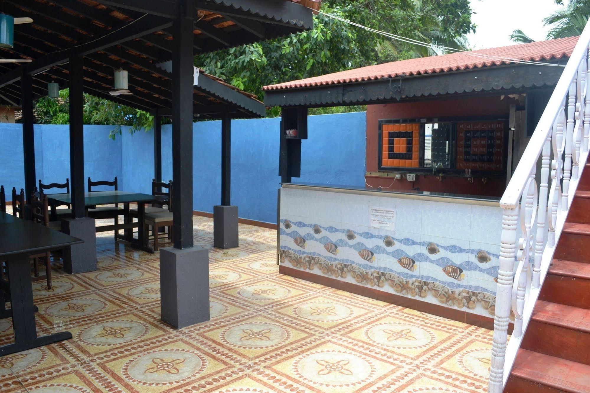 Sunset Beach Resort Candolim Exterior foto