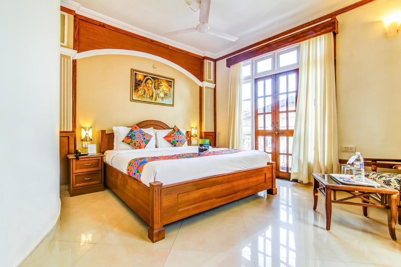 Sunset Beach Resort Candolim Exterior foto