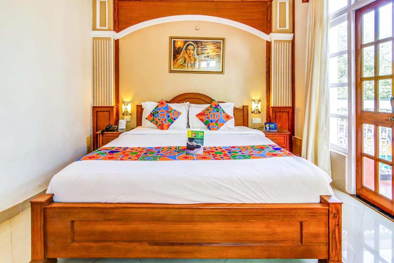 Sunset Beach Resort Candolim Exterior foto